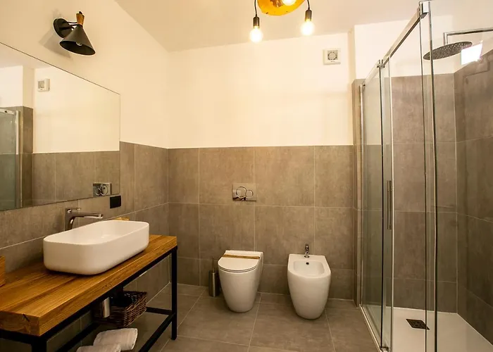 Bed and Breakfast Madera Guarene